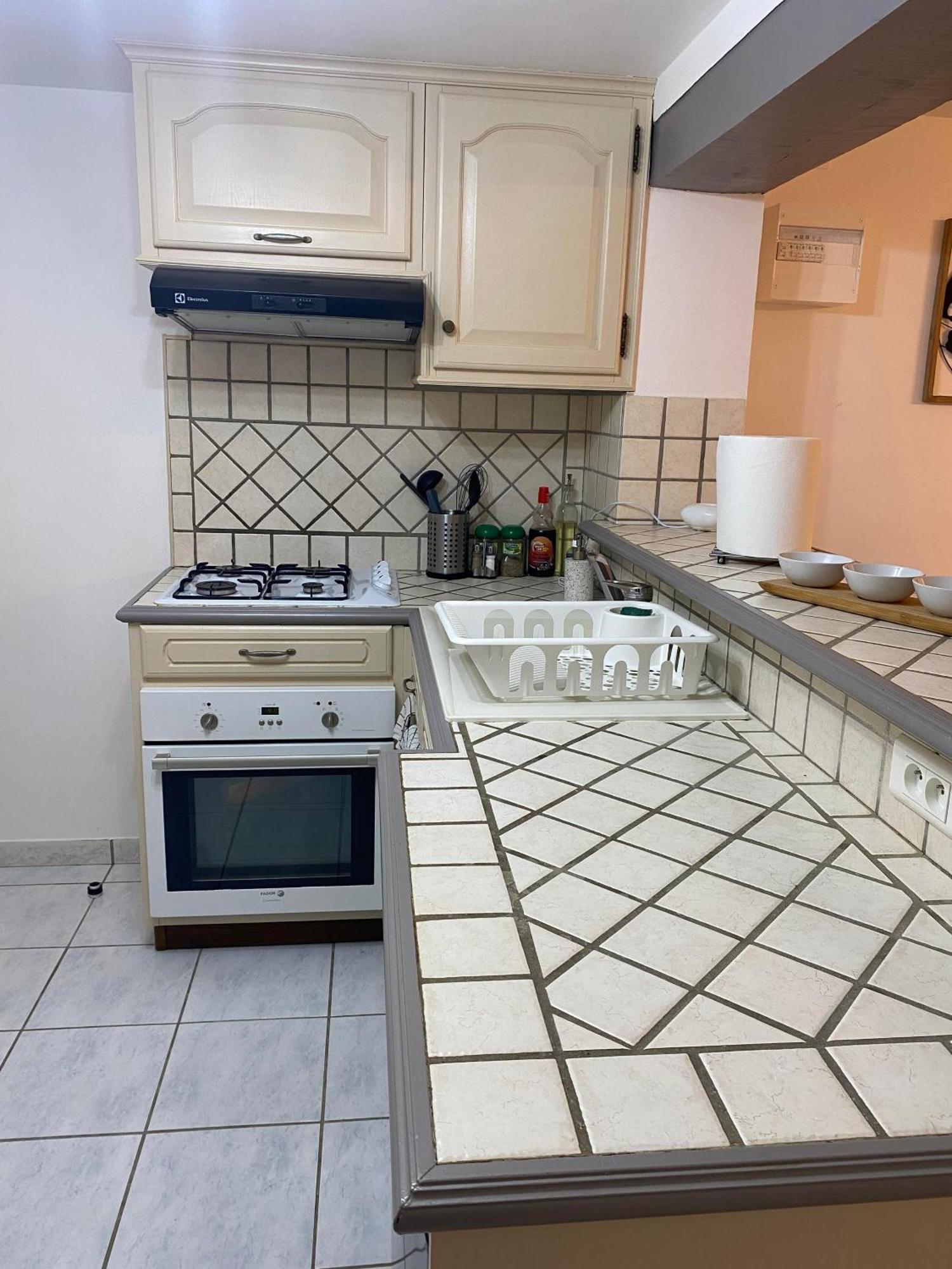 Le Refuge Apartment Montmeyan Екстериор снимка